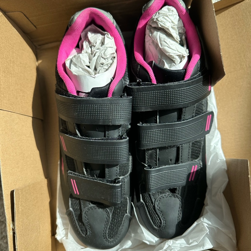 Tommaso Pista All Purpose Ready to Ride Indoor Cycling Shoes Women Bundle